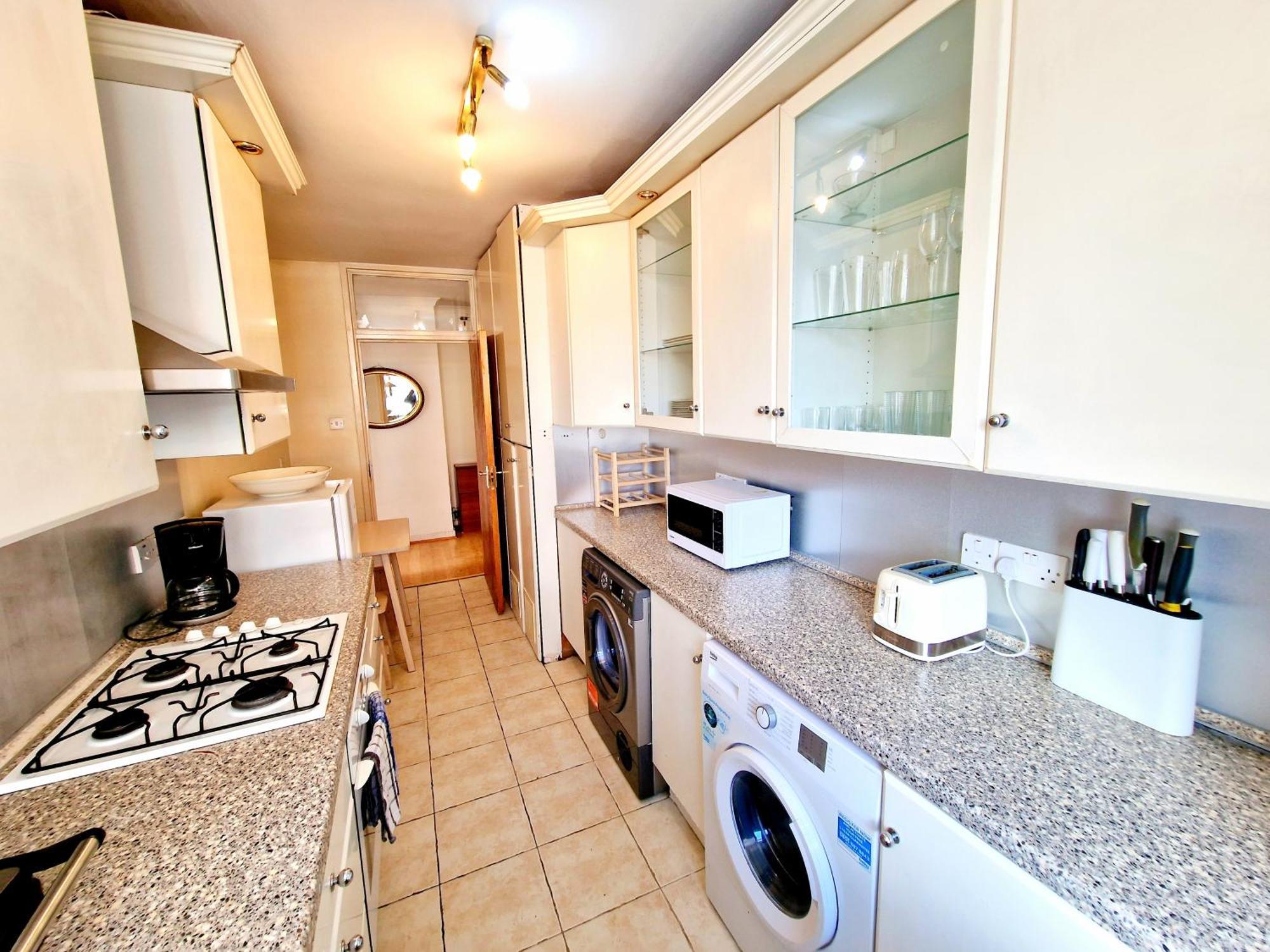Bright & Spacious Home In Building With Lift, Right Next To Bayswater Station - Walk To Kensington Palace, Hyde Park, Little Venice & Notting Hill Londyn Zewnętrze zdjęcie